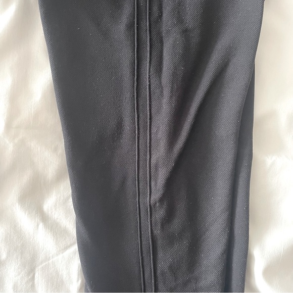 Spanx Look at Me Now Seamless Leggings in Very Black. Size Medium - Picture 7 of 8